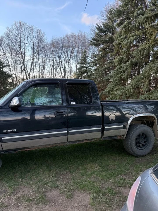 2000 Chevrolet Silverado 1st Gen - Image 3 of 7