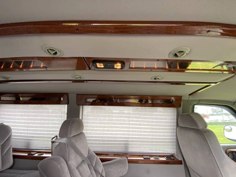 2000 Chevrolet Express - Image 15 of 21