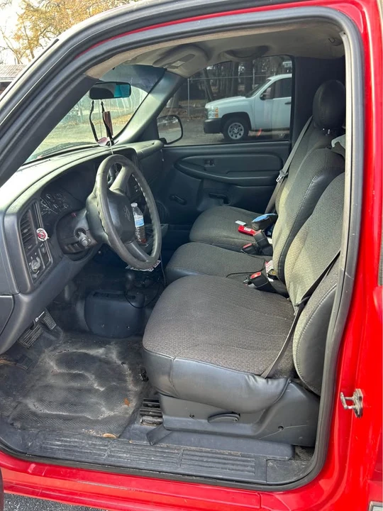 2000 Chevrolet Silverado 1st Gen - Image 3 of 3