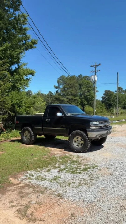 2000 Chevrolet Silverado 1st Gen - Image 2 of 9