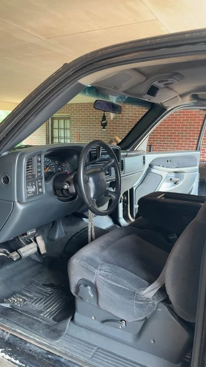 2000 Chevrolet Silverado 1st Gen - Image 7 of 9