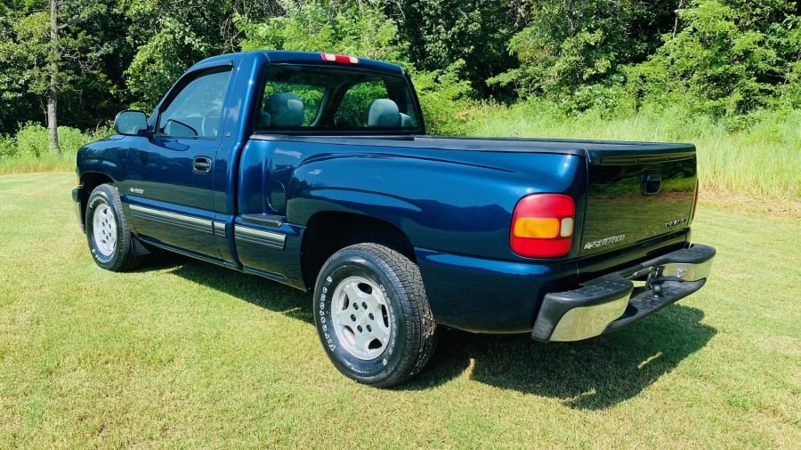 2000 Chevrolet Silverado 1st Gen - Image 3 of 10