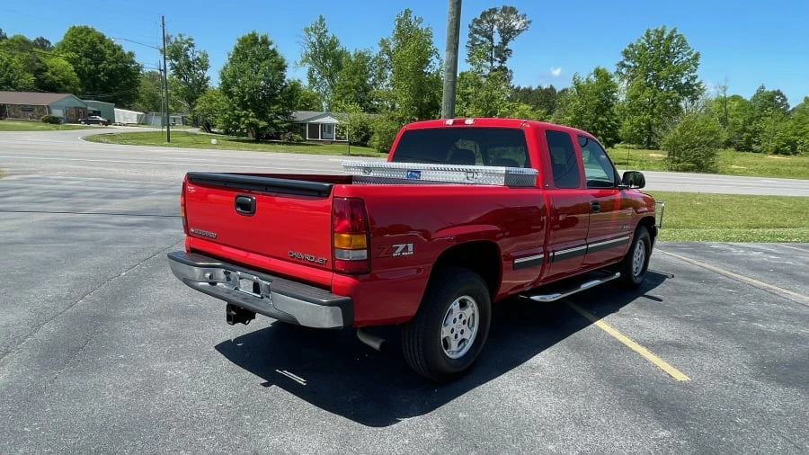 2000 Chevrolet Silverado 1st Gen - Image 3 of 8