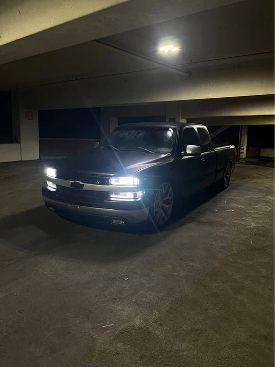 2000 Chevrolet Silverado 1st Gen - Image 6 of 11