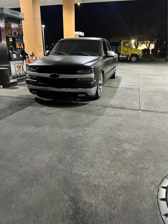 2000 Chevrolet Silverado 1st Gen - Image 5 of 11