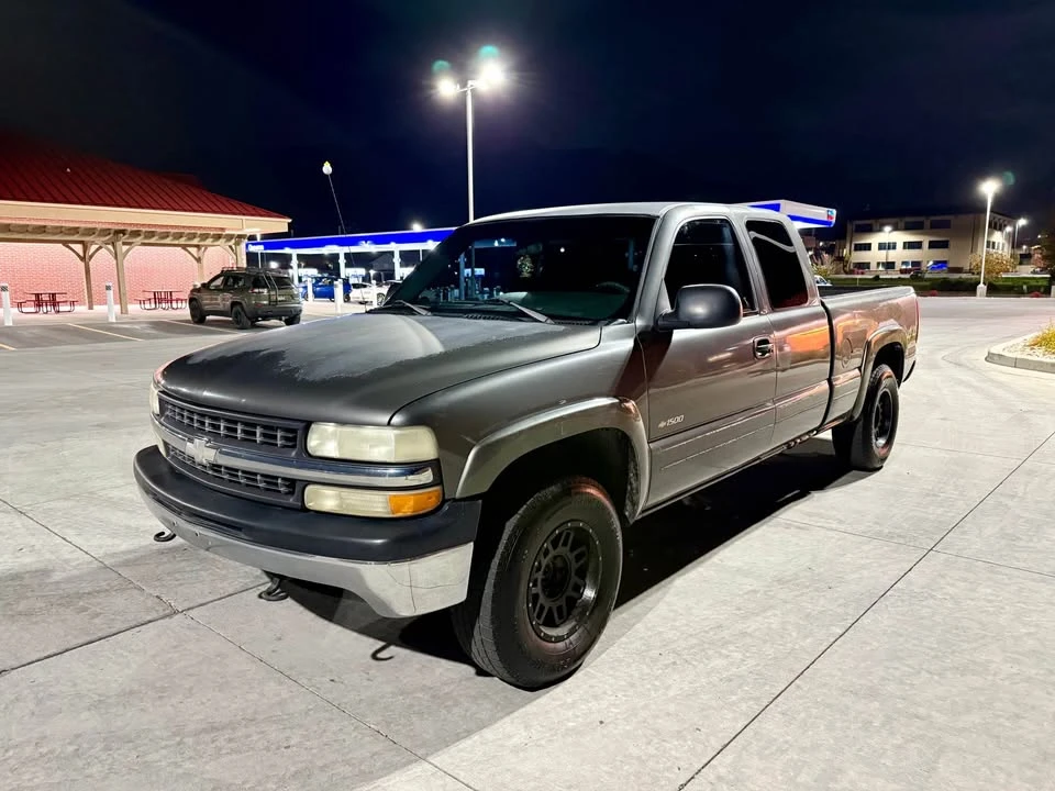 2000 Chevrolet Silverado 1st Gen - Image 3 of 10