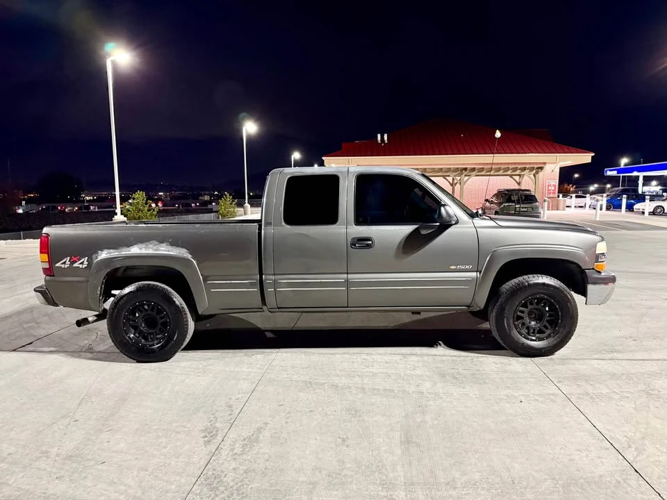 2000 Chevrolet Silverado 1st Gen - Image 8 of 10