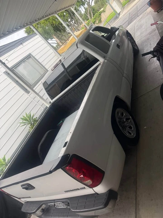 2000 Chevrolet Silverado 1st Gen - Image 5 of 18
