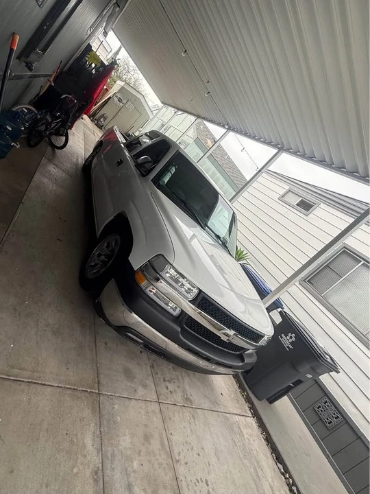 2000 Chevrolet Silverado 1st Gen - Image 4 of 18
