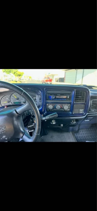 2000 Chevrolet Silverado 1st Gen - Image 3 of 5