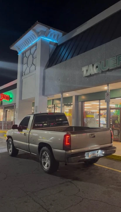2000 Chevrolet Silverado 1st Gen - Image 4 of 11