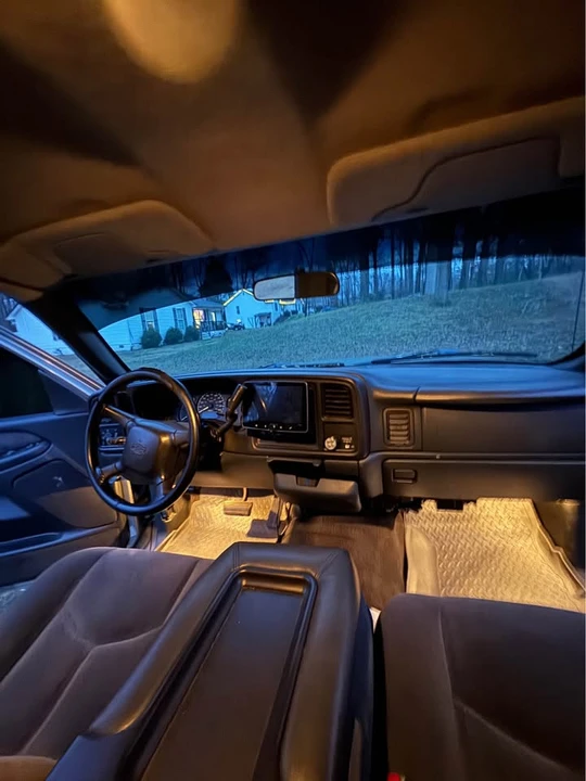 2000 Chevrolet Silverado 1st Gen - Image 10 of 11