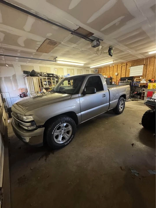 2000 Chevrolet Silverado 1st Gen - Image 5 of 11