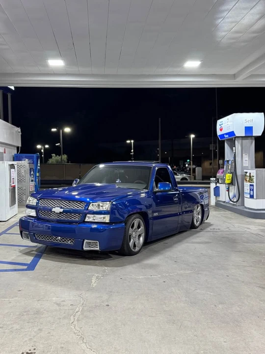 2000 Chevrolet Silverado 1st Gen - Image 3 of 5