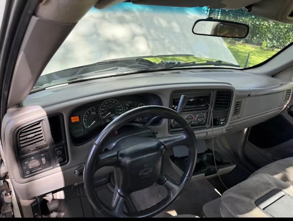 2000 Chevrolet Silverado 1st Gen - Image 4 of 13