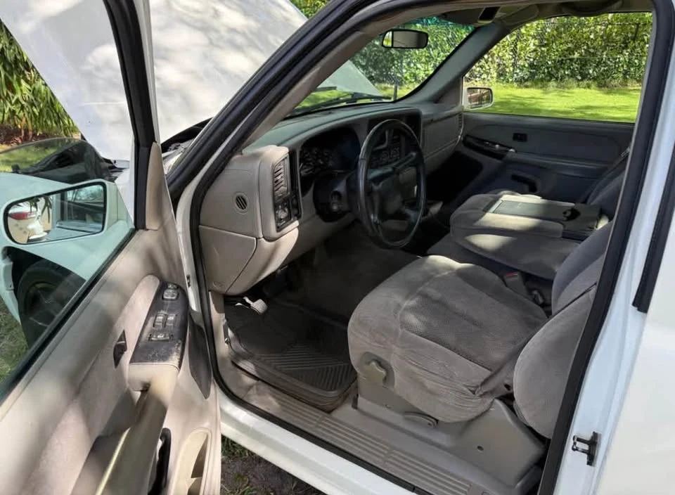 2000 Chevrolet Silverado 1st Gen - Image 6 of 13