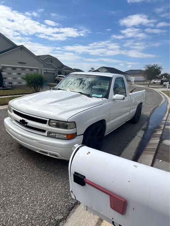 2000 Chevrolet Silverado 1st Gen - Image 3 of 13