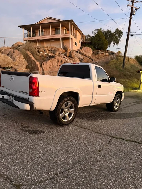 2000 Chevrolet Silverado 1st Gen - Image 3 of 6
