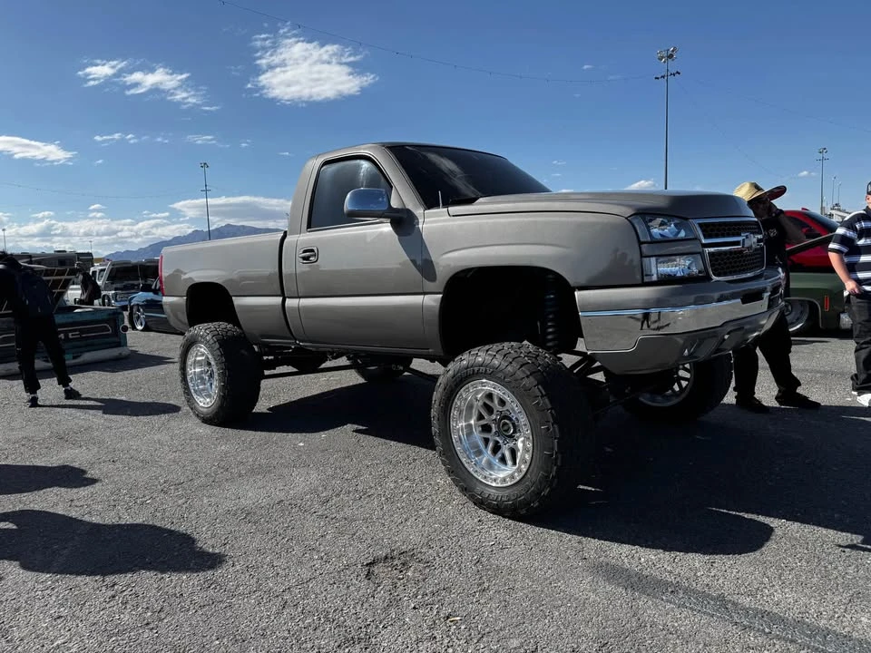 2000 Chevrolet Silverado 1st Gen - Image 11 of 19