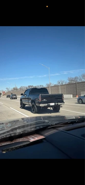 2000 Chevrolet Silverado 1st Gen - Image 2 of 2
