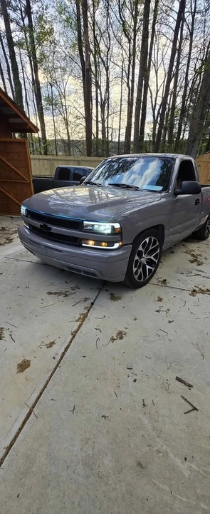 2000 Chevrolet Silverado 1st Gen - Image 2 of 12