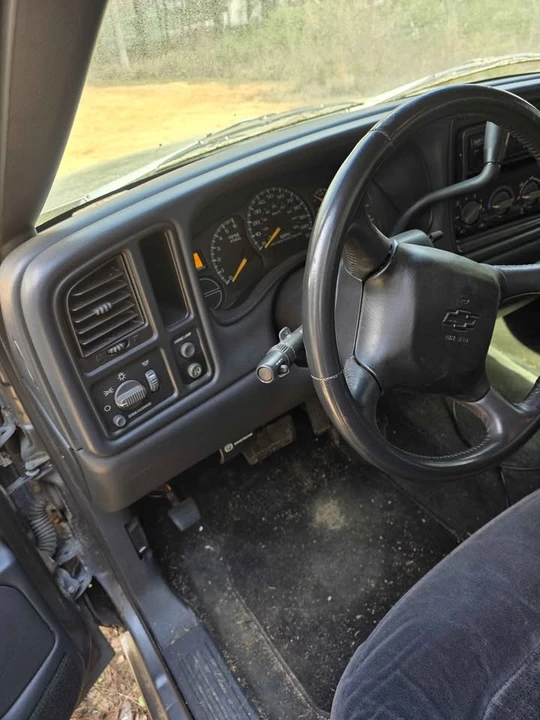 2000 Chevrolet Silverado 1st Gen - Image 12 of 16