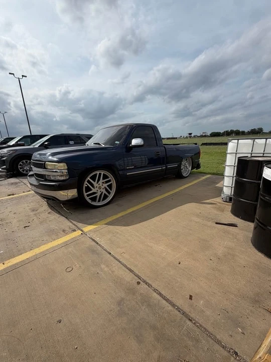 2000 Chevrolet Silverado 1st Gen - Image 2 of 6