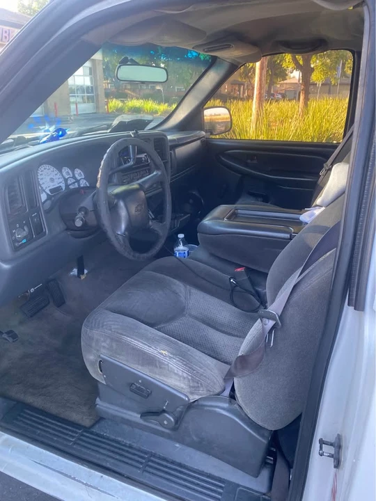 2000 Chevrolet Silverado 1st Gen - Image 9 of 10