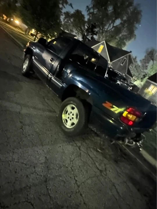 2000 Chevrolet Silverado 1st Gen - Image 3 of 7