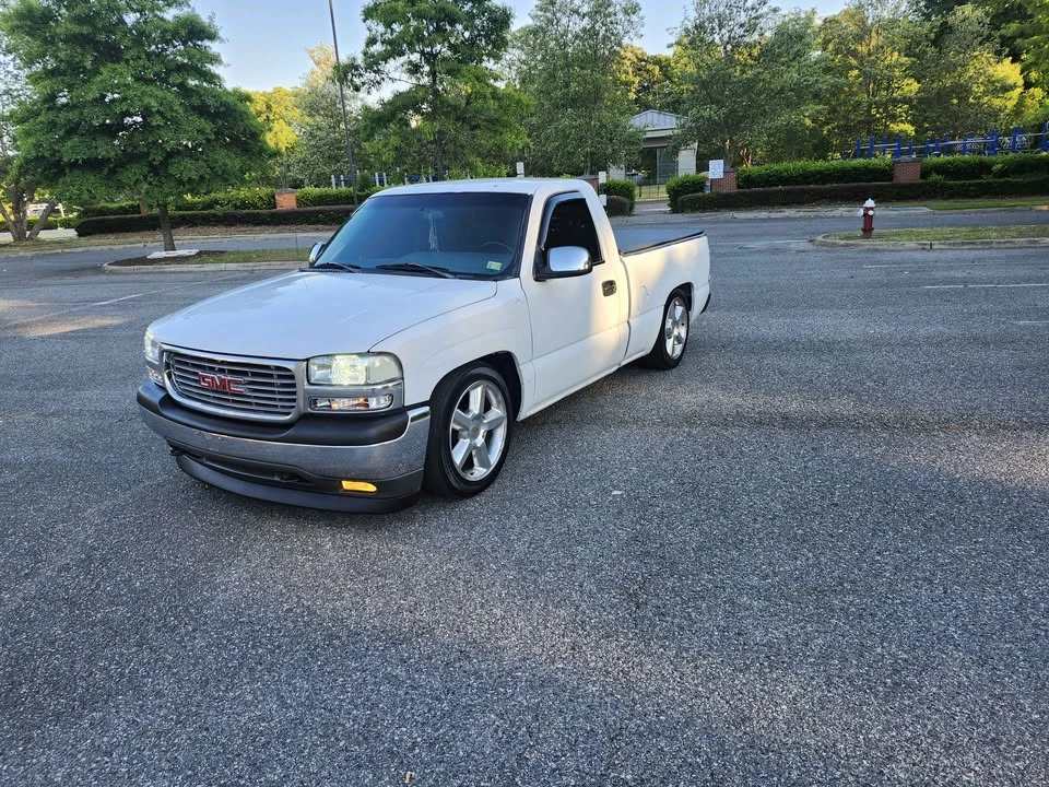 2000 Chevrolet Silverado 1st Gen - Image 2 of 11