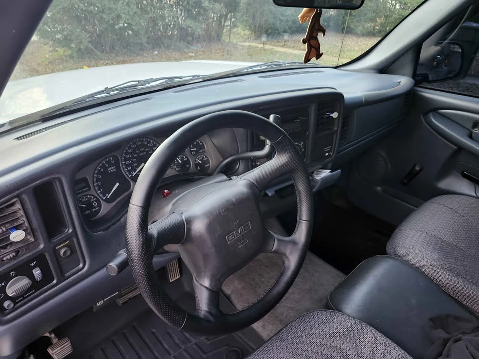 2000 Chevrolet Silverado 1st Gen - Image 10 of 11