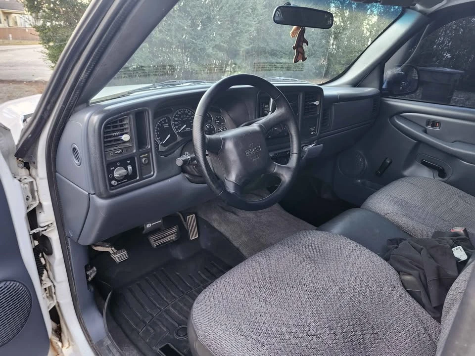 2000 Chevrolet Silverado 1st Gen - Image 8 of 11