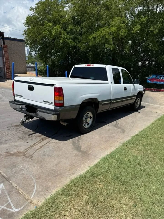 2000 Chevrolet Silverado 1st Gen - Image 3 of 6