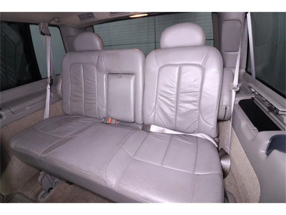 2000 Chevrolet Astro - Image 21 of 31