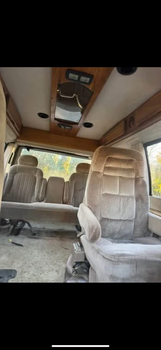 2000 Chevrolet Astro - Image 14 of 19