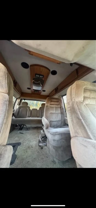 2000 Chevrolet Astro - Image 15 of 19