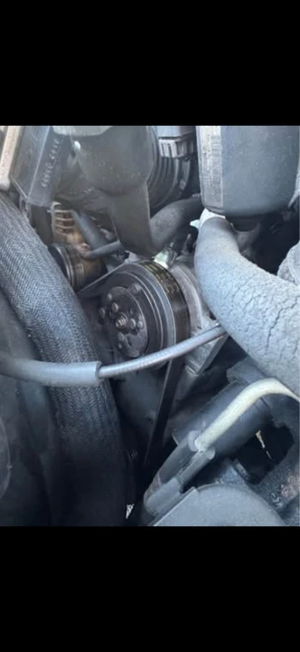 2000 Chevrolet Astro - Image 2 of 19