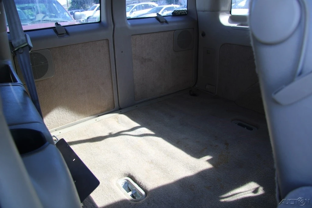 2000 Chevrolet Astro - Image 16 of 21