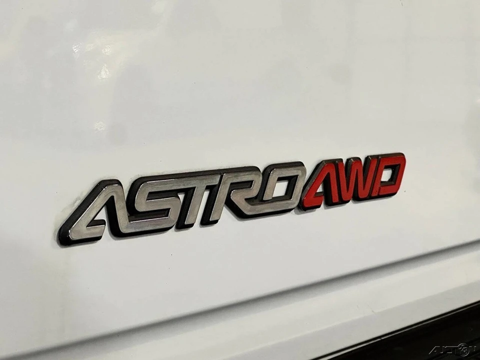 2000 Chevrolet Astro - Image 18 of 21