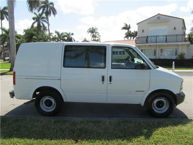 2000 Chevrolet Astro - Image 7 of 12