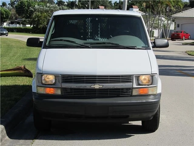 2000 Chevrolet Astro - Image 10 of 12