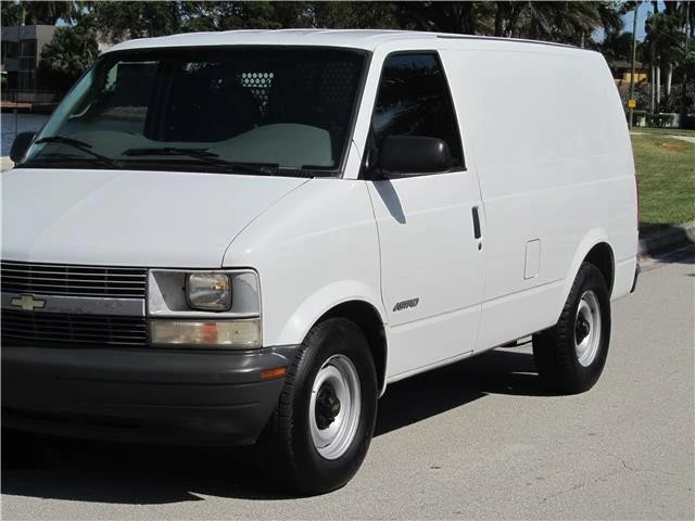 2000 Chevrolet Astro - Image 11 of 12