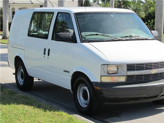 2000 Chevrolet Astro - Image 9 of 12