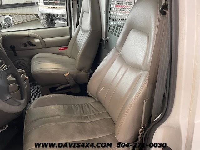 2000 Chevrolet Astro - Image 16 of 28