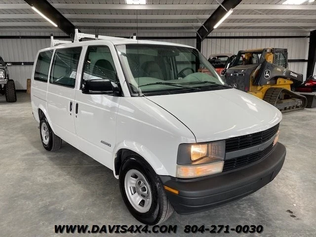 2000 Chevrolet Astro - Image 3 of 12