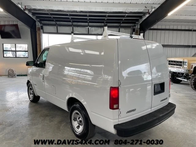 2000 Chevrolet Astro - Image 11 of 12