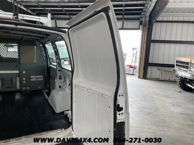 2000 Chevrolet Astro - Image 9 of 12