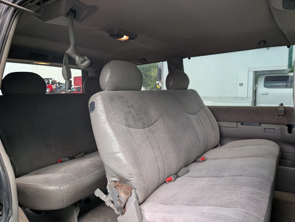 2000 Chevrolet Astro - Image 10 of 12
