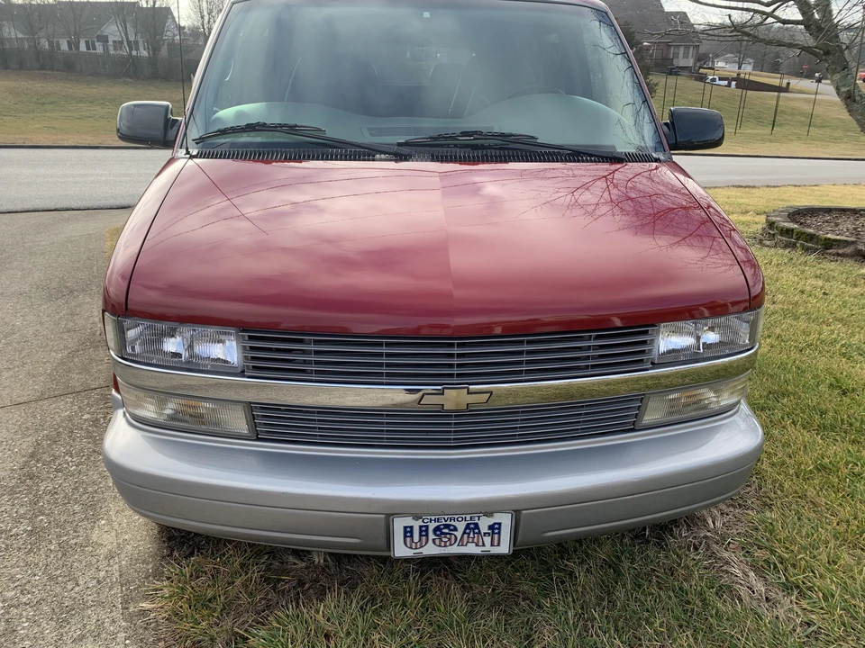 2000 Chevrolet Astro - Image 16 of 31