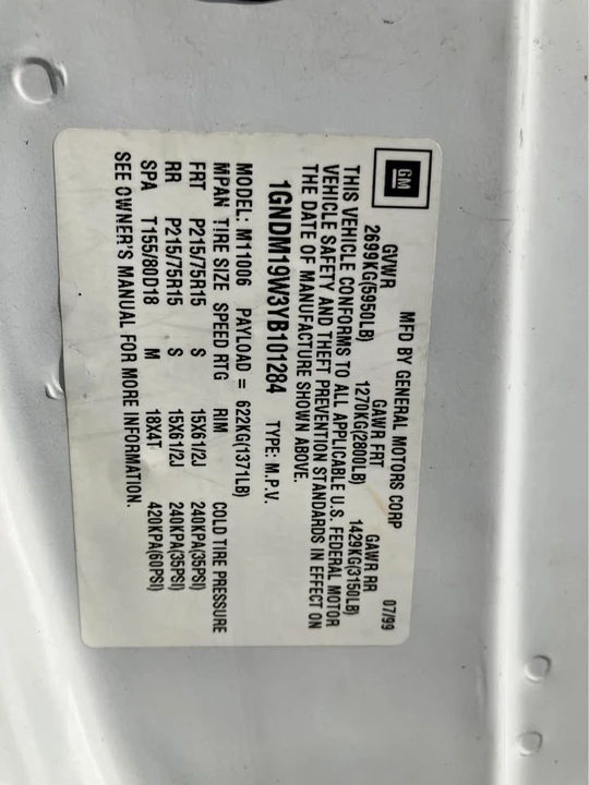 2000 Chevrolet Astro - Image 19 of 20